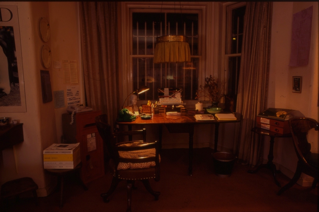 19910205 14 EARL'S COURT SQUARE STUDIO 02.jpg